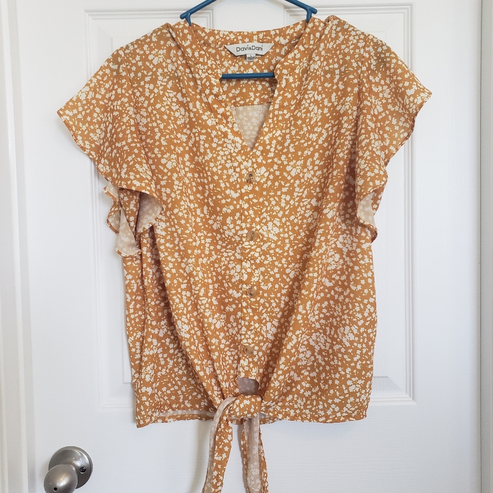 *3/$15* Davi & Dani floral blouse